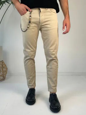 JEANS BEIGE CON CATENA